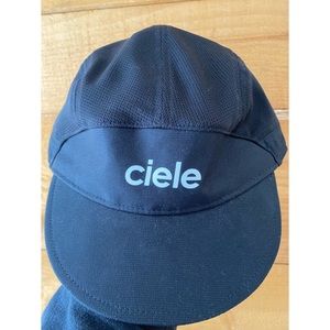Ciele panel running cap - black / polka dot brim - OS -NWOT
